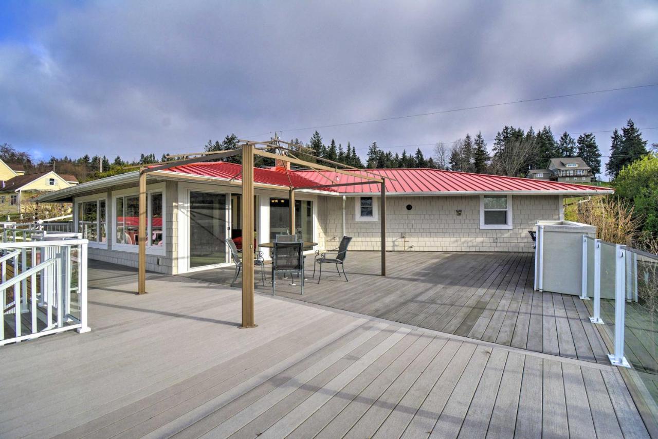 Breathtaking Port Ludlow Home With Deck And Yard Exterior foto