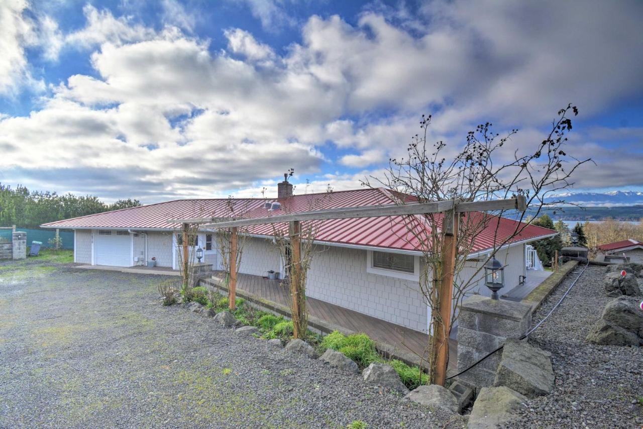 Breathtaking Port Ludlow Home With Deck And Yard Exterior foto